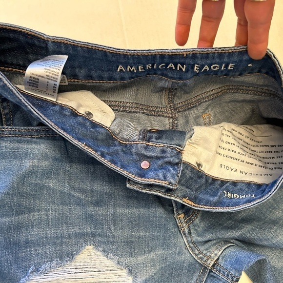 American Eagle Tom Girl button fly distressed medium wash denim jeans Sz-2R U14 - Picture 4 of 10